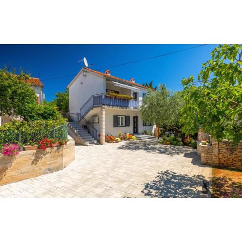 Apartman Nina by Villas Guide