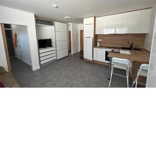 Apartmán pre 2 osoby 10 min od centra