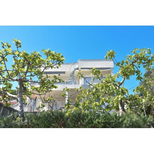 Apartman prvi red uz more