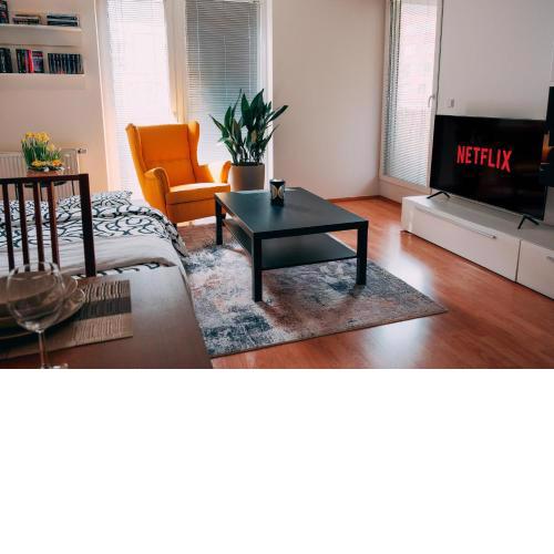 Apartmán u METRA, 4 hosté, parking free, blízko O2 arena