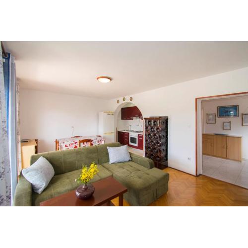 Apartman V in Premantura near the center of town