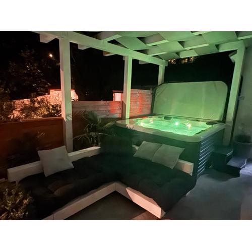 Apartman Žanić Crikvenica with hot tub, jacuzzi