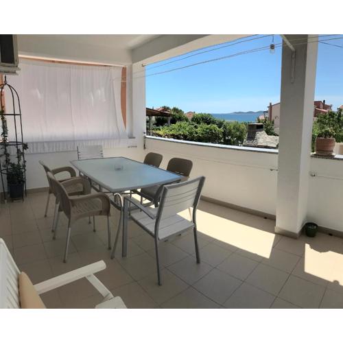 Apartmani Arijana Pakostane s pogledom na more