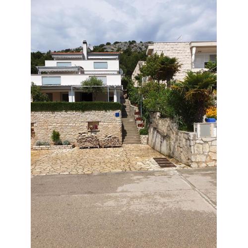 Apartmani Bratuša