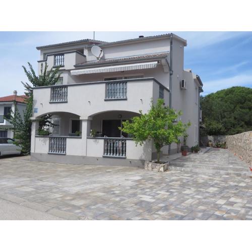 Apartmani Di-Ana