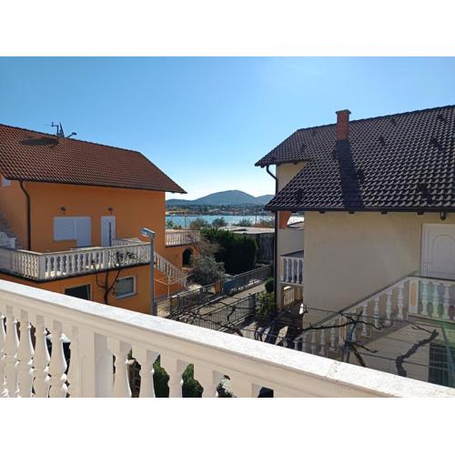 Apartmani Dino