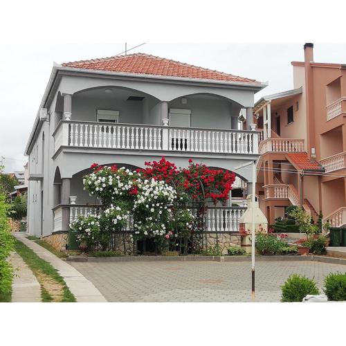 Apartmani kod Rade