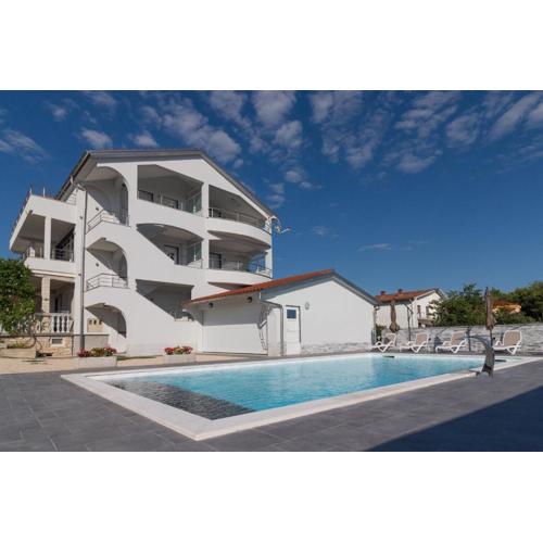 Apartmani Martin mit beheiztem Pool with heated Pool