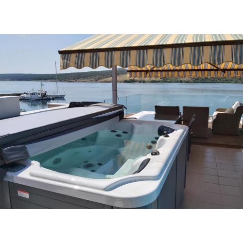 Apartmani More Posedarje -Apartment with private whirpool and terace 50m2