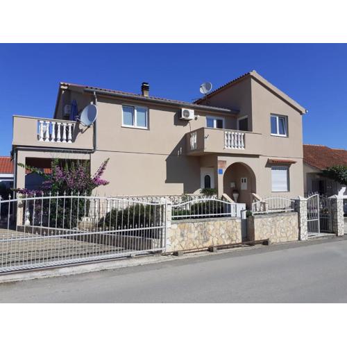 Apartmani Sanda i Leo