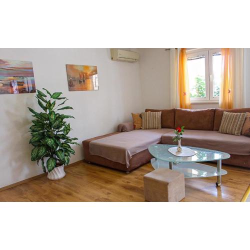 Apartmani Tina