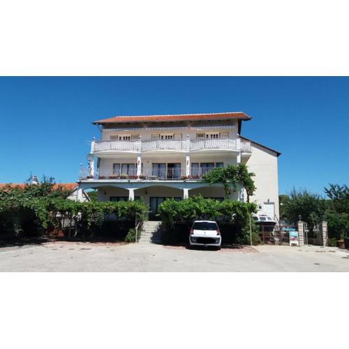 Apartmani Tomislav