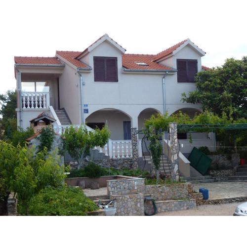 Apartmani Zmiric Primosten