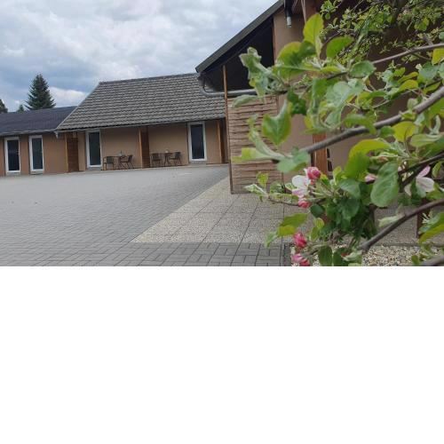 Apartmány DoLosin