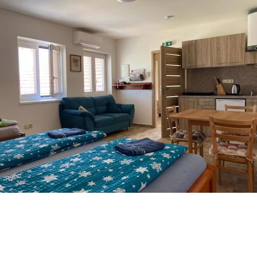 Apartmány s klimatizací - Penzion U Kudláčků Pouzdřany