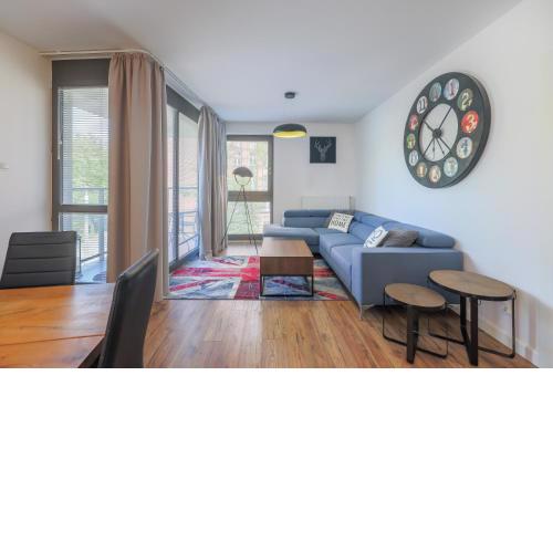 ApartMate- Heart of Oldtown Apartment- sauna & security