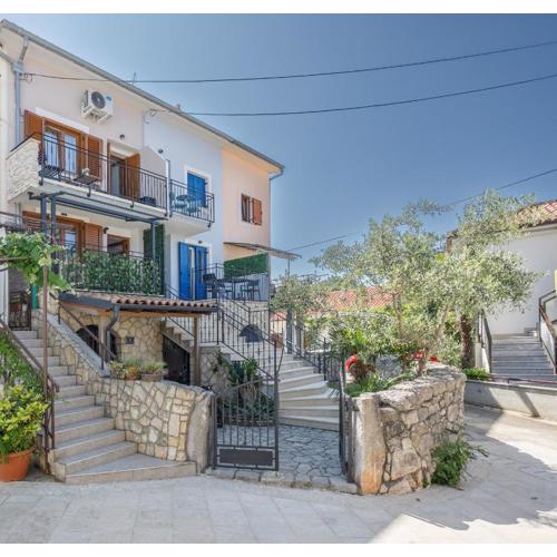 Apartmen PLUS u centru blizu plaže