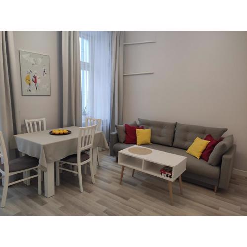 Apartment - City Center!