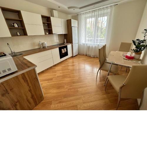 Apartment 1, Podillya