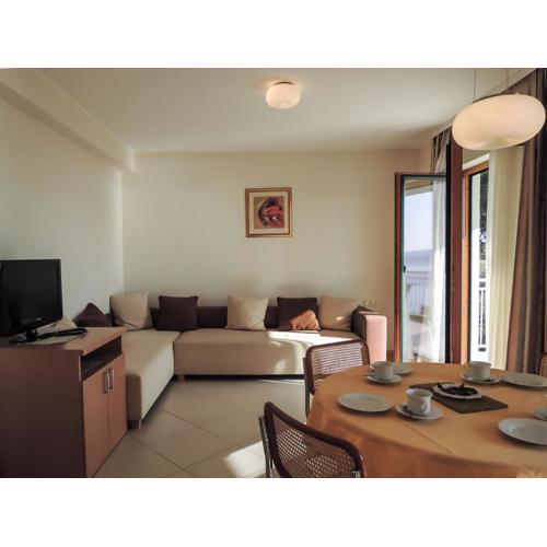 Apartment 3785-1 for 4 Pers in Baska Voda