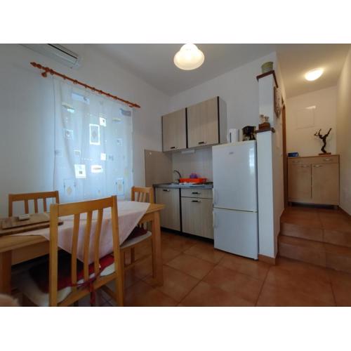 Apartment 4756-1 for 3 pers. in Vinišce