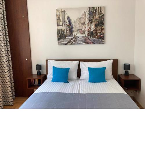 Apartment 82A