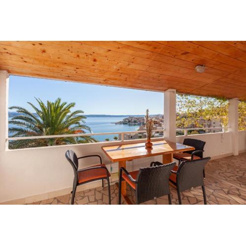 Apartment A4 sea view Antonia