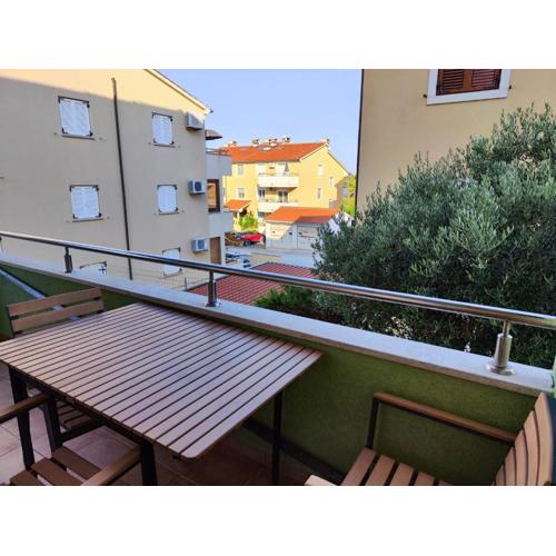 Apartment Agava, 200m from Kamenjak, own terrace, garden and parking, new kitchen