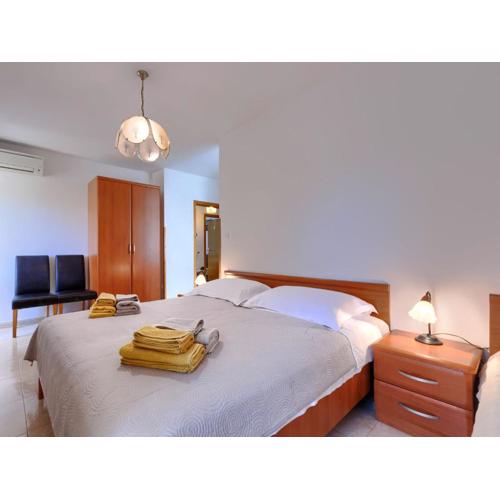 Apartment Alba-2 by Interhome