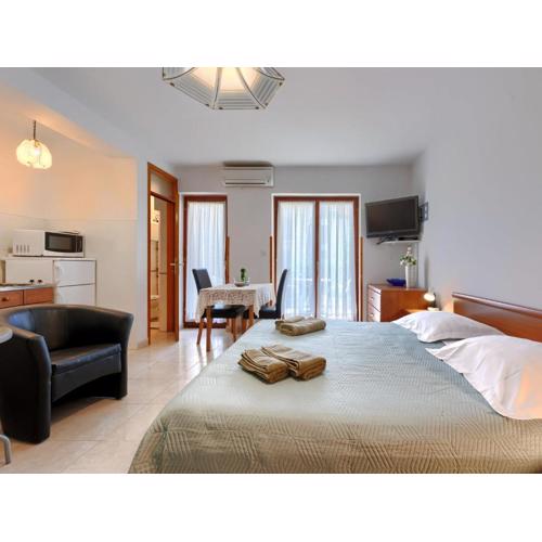 Apartment Alba-3 by Interhome