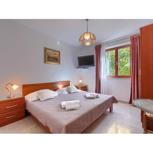Apartment Alba-5 by Interhome