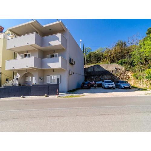 Apartment Amabilis - One Bedroom Apartment with Terrace and City View