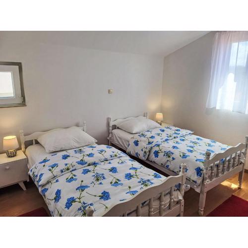 Apartment Ana-2 by Interhome