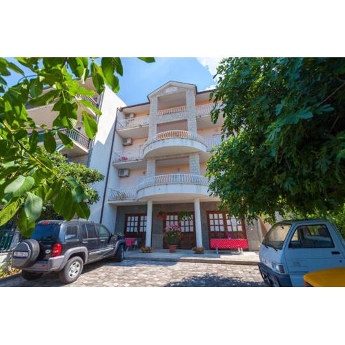 Apartment Ana