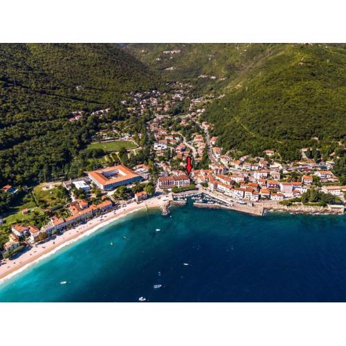 Apartment and Rooms Milena