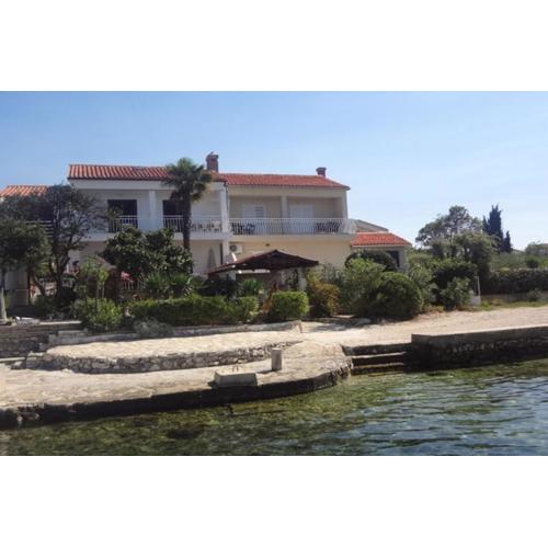 Apartment Andri