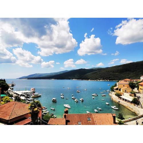 Apartment Angie - Intermezzo with sea view in center of Rabac