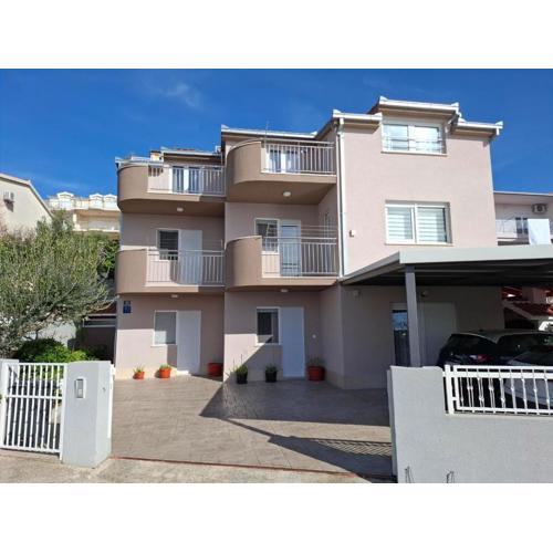 Apartment Ante