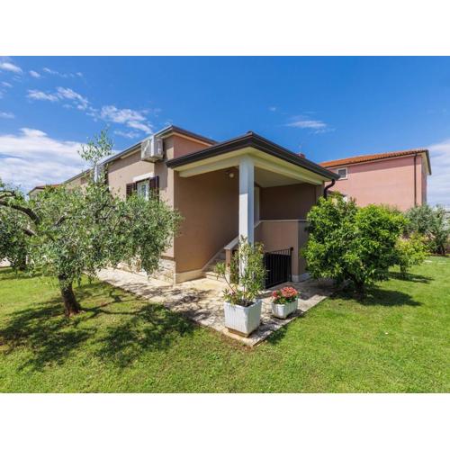 Apartment Apartment Pino by Interhome