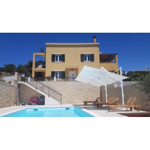 Apartment Azaleja