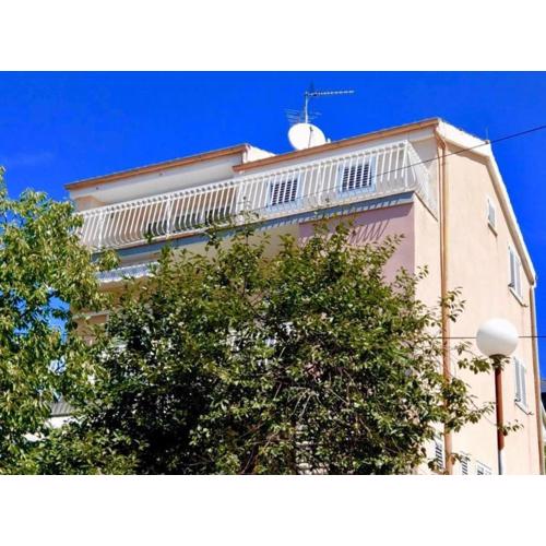 Apartment Belu
