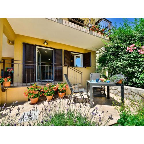 Apartment Beni-2 by Interhome