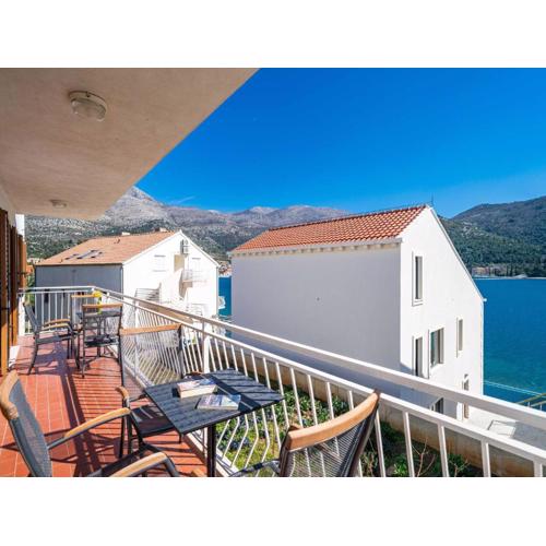 Apartment Bobi - Three Bedroom Apartment with Balcony and Sea View