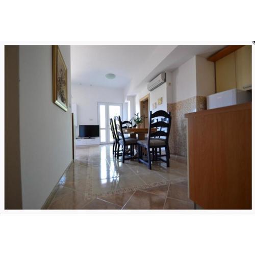 Apartment Bungalo with garden and private park place max 6 persons