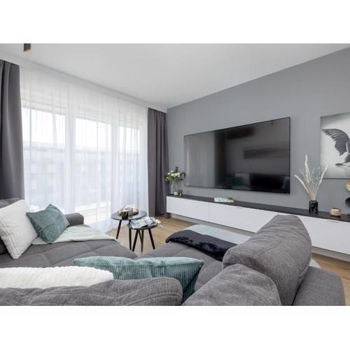 Apartment by Dziwna River with Spa & Pool