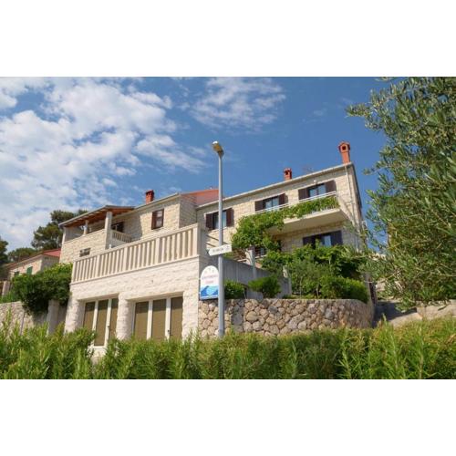 Apartment by the sea Fanita