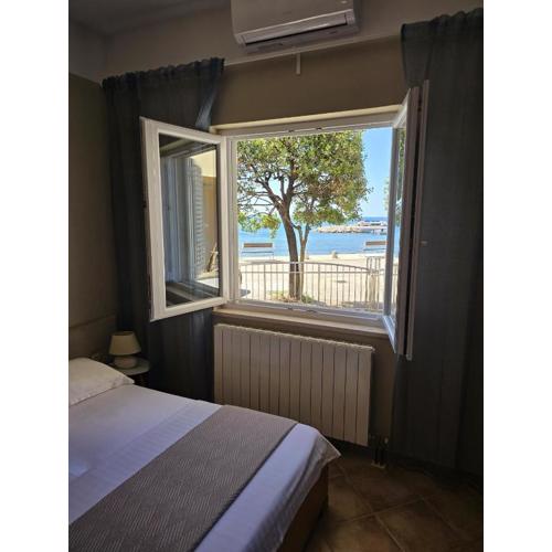 Apartment by the sea