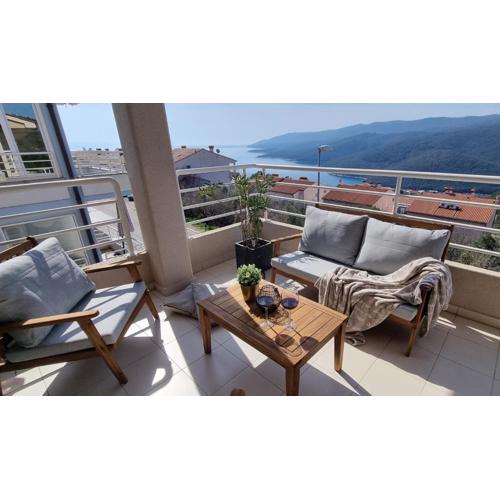Apartment Cami -Stylish apartment with a beautiful seaview
