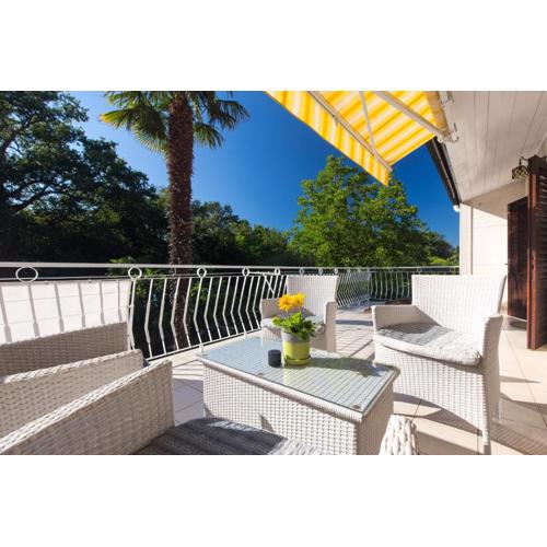 Apartment Carmen by El-Pi Tours