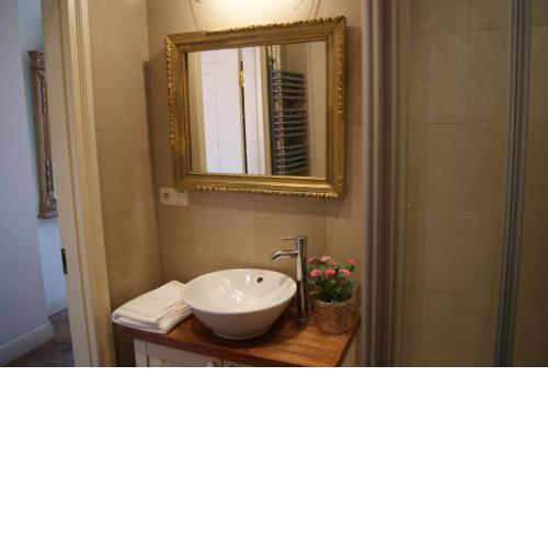 Apartment Castle Square z widokiem na Plac Zamkowy i Zamek Królewski